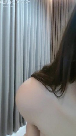 ️曾经裸舞小妹妹回归【芊涵】全裸热舞+掰穴特写 截图14