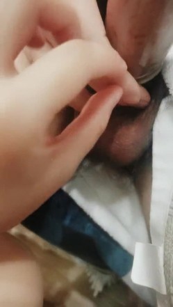 户外裸奔女神 ，白酒灌逼、现场喝尿，吃精液，室内户外两炮，爽歪歪，’你没有戴套，不要内射呀，我怕‘！ 截图3