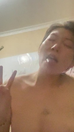 大奶少妇和男上司酒店露脸偷情 截图12
