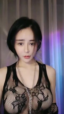 空姐馨馨-说话就是有素质：农村出来的女孩子，特别会为别人着想，我说错啦哈哈哈 一看就是吃过苦的女孩子，会心疼人，好幽默！ 截图4