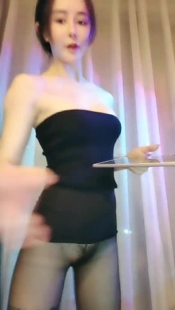 空姐馨馨-说话就是有素质：农村出来的女孩子，特别会为别人着想，我说错啦哈哈哈 一看就是吃过苦的女孩子，会心疼人，好幽默！ 截图13