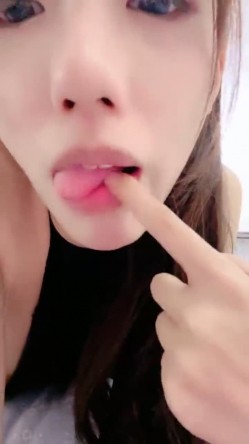 【在职车模来着】顶级校花! 两天三男主~足交~趴趴狂干! 截图11