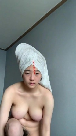 【重磅核弹】超极品巨乳芭蕾舞专业大学生 李在熙 自拍全套，极品小尤物 截图2