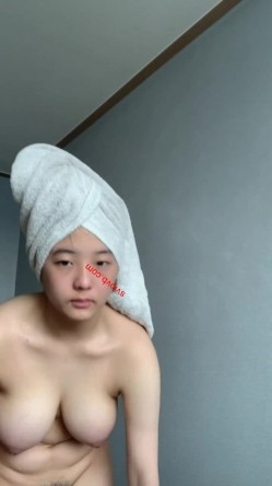 【重磅核弹】超极品巨乳芭蕾舞专业大学生 李在熙 自拍全套，极品小尤物 截图3