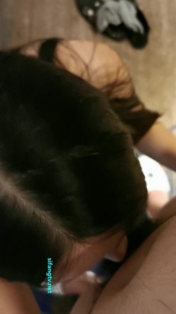 极品人妻与丈夫和群男淫乱群P乱交 人妻被操淫语张口就来 场面刺激 截图4