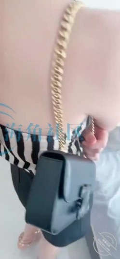 最新购买海角大神《最爱骚嫂子》 ️瑜伽网红嫂子新作这次终于逮到机会，把嫂子强奸了 截图4
