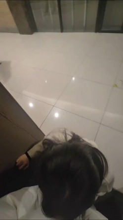 推特极品人形小母狗【Cc重制版】绝版福利，花式调教露出肛塞口交M腿狗链吃烟灰喝尿 截图15