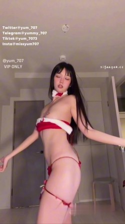 艺校活泼露脸美女【玉米yum_707】最新热门作品，裸舞我发现了姐夫的密码 截图5