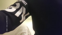 一屌探花_鸭哥出品必是精品，黑丝制服兼职妹，撅起大屁股镜头前口交，口硬直接抱起来猛猛干 截图6