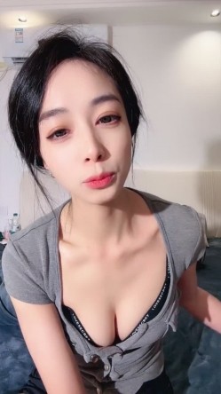 淫荡老师推荐【老师你水好多】欲望极强 醉酒发骚无套啪啪内射 干完不够爽道具自慰潮喷 截图7