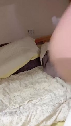 绝品清纯少女，家里偷下海，【清纯女不高】，学生妹一开始有些羞涩，渐渐放开自慰 截图12