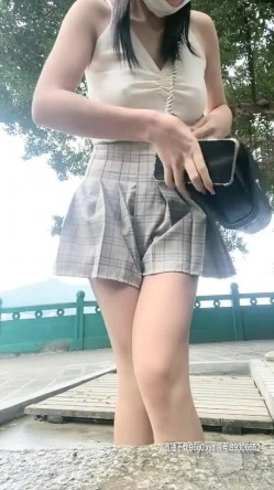 蝴蝶逼大胆美女户外露出沙滩按摩棒自慰电召勾引个网约车司机到厕所啪啪 截图4
