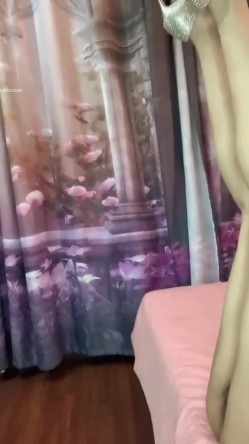 某航空姐身材颜值天花闆～上班服务旅客是女神，下班服务金主是母狗 截图7