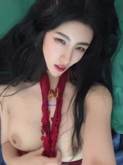 “过来宝贝儿踩踩你的蛋蛋”淫语呻吟挑逗~真实极品空姐【可儿】身高1米78情趣丝袜大长腿高跟鞋手指使劲捅逼~撸点很高 截图9