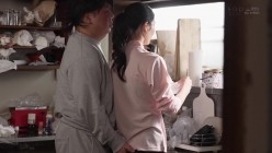 STARS-879 引きこもり訪問支援 ゴミ屋敷に放置された大量のシコティッシュに見かねて内緒でチンカス塗れのチンチンを笑顔で性サポートしてくれる優しいお手伝いさん 本庄鈴 截图7