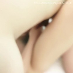 超顶绿帽淫妻【Chloe Chloe】订阅视图，约单男各种性爱3P，愿望被天下所有男人肏 截图10