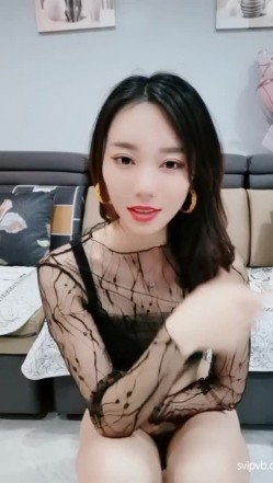 5.2最新源录制（车模户外车震中）苗条气质美女和男友啪啪大秀干两场一次射嘴一次内射 截图12