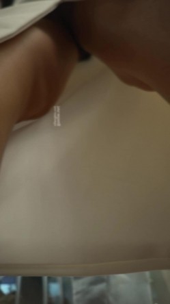 （空城原创）街上遇到的 ️极品开衩长紧裙sao姐姐无内逛街茂密的黑森林很是诱惑 截图2