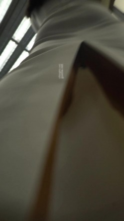 （空城原创）街上遇到的 ️极品开衩长紧裙sao姐姐无内逛街茂密的黑森林很是诱惑 截图3