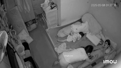 黑客破解萤石云家庭网络摄像头偷拍 ️饥渴少妇半夜挑逗老公坐他头舔逼上位骑屌 截图7