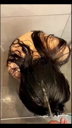 沈阳舞蹈学院究极反差婊【张凤莲】调教-尿头发再吃鸡 截图11