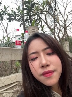 ️逆天户外主播【qingqing-ss】高颜值长腿丝袜、公园、商场餐厅大胆当着路人面裸露自慰 截图4