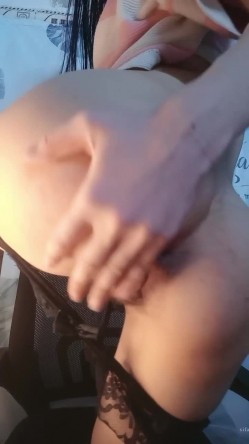 【素馨】，学生妹在家无聊，脱光自慰，少女坚挺的乳房，粉红的逼逼还没经过几次性爱的洗礼，完美，让人 截图16