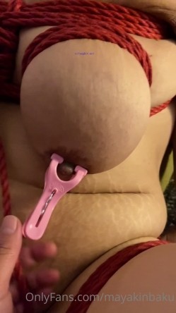 极品反差绿帽癖淫妻母狗【艾蜜莉】解锁私拍完结篇~协闺蜜约战粉丝换老公4P叠插排插超辣眼睛 截图2