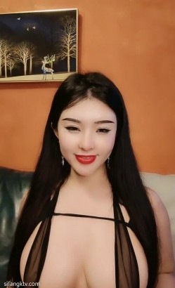 风情万种--爆乳美熟女【国产卡戴珊】前凸后翘的身材，挤奶水，道具深插骚逼，白花花的淫水泛滥成灾，娇喘似火！ 截图4