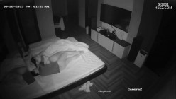 家庭摄像头史诗级破解偷拍！无敌爆乳超美少妇和老公4个月日常做爱全都录下来 截图14
