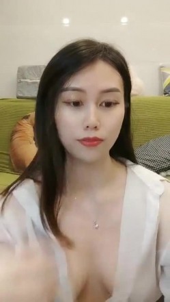 极品高颜冷艳御姐，反差小妈感女主播「金刚护撸娃」「小奶猫」激情淫语撩骚，和姐妹下海大秀，互舔互口假鸡巴互插 截图16