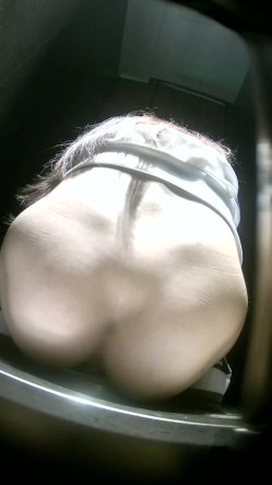 夜总会酒吧紫光系列高清后拍 丝袜篇黑丝妹子起的太快差点摔倒两个整理文胸妹子 截图2
