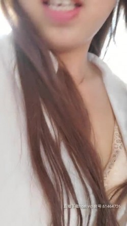 中国好呻吟之宝贝你好骚，寂寞的小少妇居家一个人玩跳弹，看着黄片找感觉，揉奶子抠逼像哥母狗一样高潮喷水 截图7