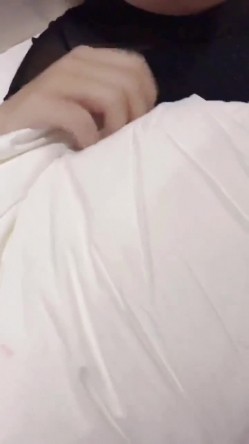 推特极品淫妻【小肥羊不是羊】订阅福利，喜欢不同的陌生男人，约单男3P口爆吞精，极度反差 截图1