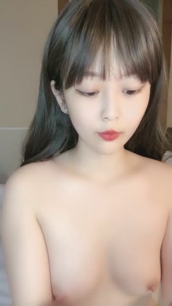 新人！校花女神！超级漂亮【想入菲菲】这身材绝了 勾魂摄魄的小眼神 白皙完美的胴体 截图5