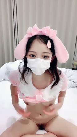 《酸酸乳儿》校花美少女 骚舞诱惑口爆 多场无套啪啪狂操 截图1