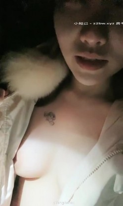 魔鬼身材豪挺爆乳美女【喵喵是小护士】极品美女半夜野外勾搭路人啪啪 跪舔裹屌 站炮后入 豪乳乱颤 截图4