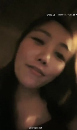 魔鬼身材豪挺爆乳美女【喵喵是小护士】极品美女半夜野外勾搭路人啪啪 跪舔裹屌 站炮后入 豪乳乱颤 截图16