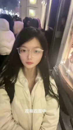 重磅！极品大奶清纯女神【小罗老师、旖可】付费露脸视图，露出裸舞性爱调教，年纪虽轻却很反差 截图9