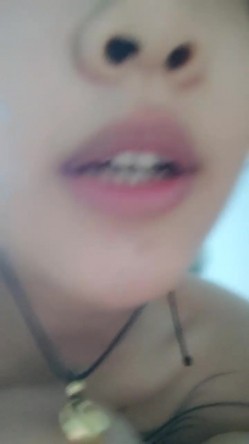 邻家妹妹纹身小美女！周末和男友操逼！跪着吃屌插嘴，扶腰后入爽的呻吟，射的有点快，满足不了妹妹 截图6