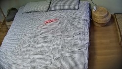酒店偷拍 渣男小胖发现追求的反差婊眼镜女友和其他男人关系暧昧醋意大发报复性操穴对白精彩 截图1