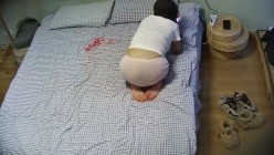 酒店偷拍 渣男小胖发现追求的反差婊眼镜女友和其他男人关系暧昧醋意大发报复性操穴对白精彩 截图4
