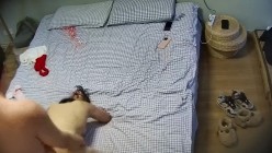 酒店偷拍 渣男小胖发现追求的反差婊眼镜女友和其他男人关系暧昧醋意大发报复性操穴对白精彩 截图10