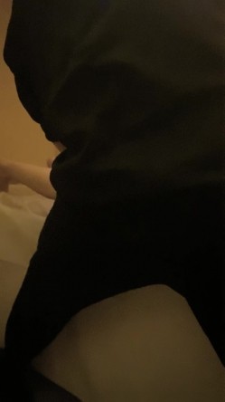 【黛西老师】，真实SPA按摩店偷拍，眼镜小帅哥刚上岗，白虎跳蛋塞逼逼，骚姐姐真会享受 截图6