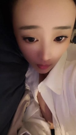 【小鱼糕冷】巨乳空姐~! 机场直播~跳蛋自慰~与肥猪男啪啪 截图10