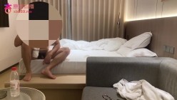 探花【卡尔】3000元约了一个还在读书的妹子妹子身材不错前凸后翘腿型妹子很腼腆但是做爱很配合 截图13
