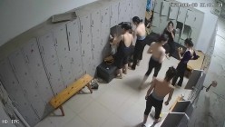 舞蹈班《监控破解》偷拍多位美女学员后台换衣服 截图1