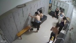 舞蹈班《监控破解》偷拍多位美女学员后台换衣服 截图3