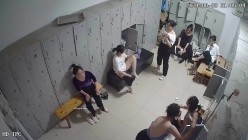 舞蹈班《监控破解》偷拍多位美女学员后台换衣服 截图7
