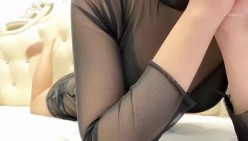 最新抖音泄密！高颜值大奶丝袜女神【璐璐本璐】福利，性爱XO自慰内衣诱惑，绝对反差炸裂 截图5